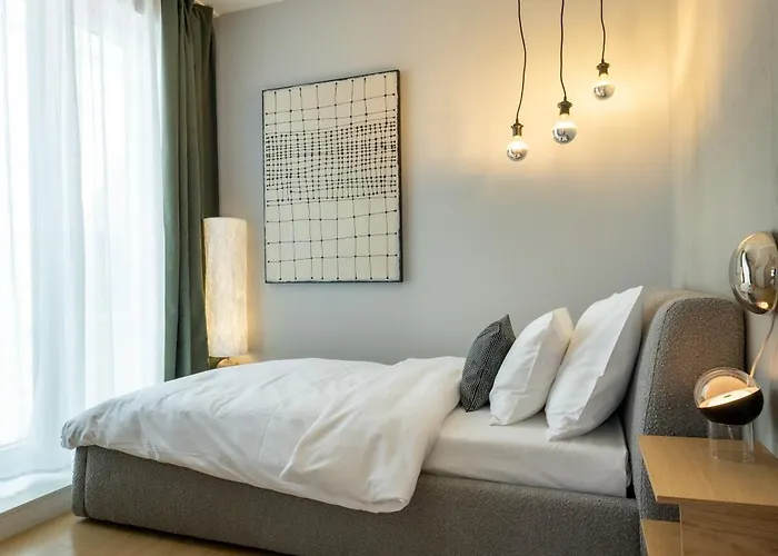 Διαμέρισμα Dachgeschoss-maisonette Mit Terrasse Am Karlsplatz