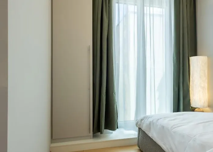 Dachgeschoss-maisonette Mit Terrasse Am Karlsplatz Βιέννη